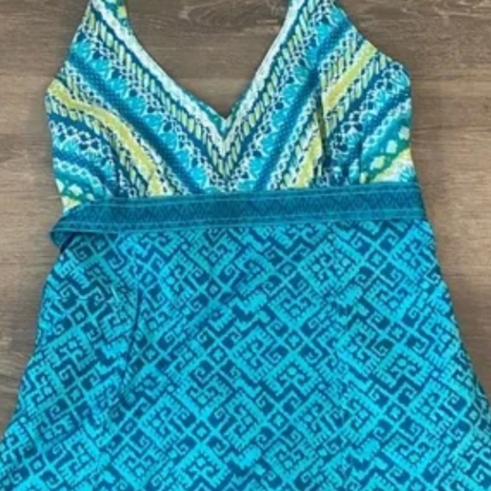 Athleta Pack Everywhere Teal and White Patterned Halter dress size 8 box 1